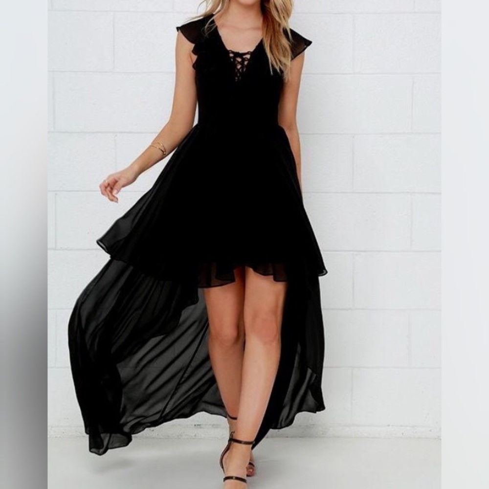 🔴 Lulu’s Romantic Encounter Black High-Low Dress